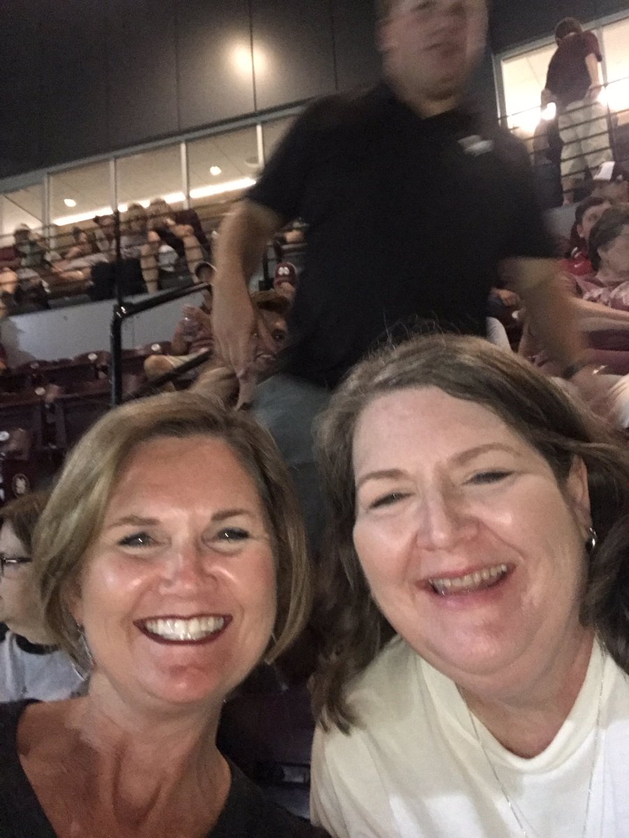 msubulldog's tweet image. First pic 11:00 p.m. Regional-Starkville
Second pic 8:30 a.m. Work Meeting-Ridgeland #forthedawgs #HAILSTATE @HailStateBB ❤️🐶⚾️