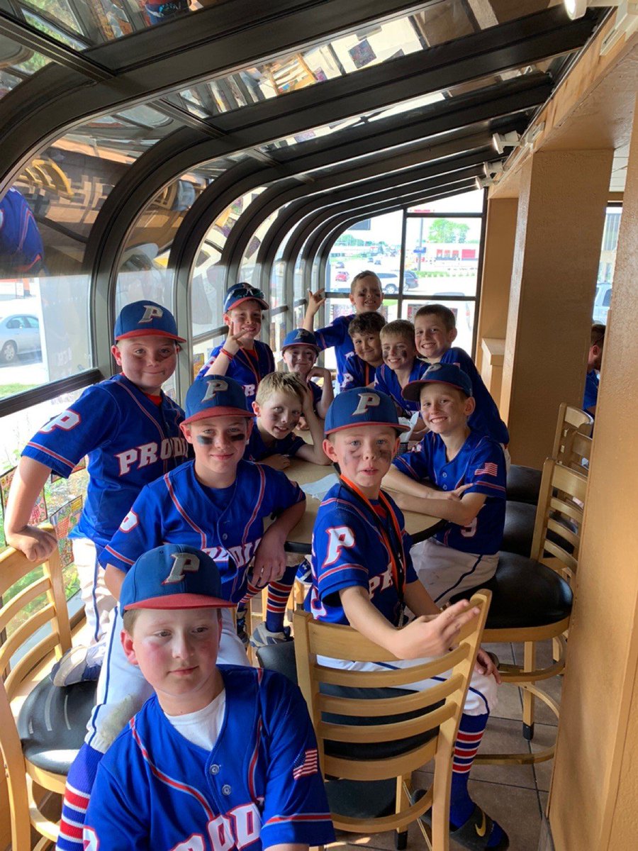 Prodigy12U's tweet photo. When coaches are treating for ice cream...Prodigy 9U invades DQ!!  A well deserved reward for some great playing last week.  Go Prodigy 9u!!
#icecream #GoProdigy9u https://t.co/jUeEc3LF3w