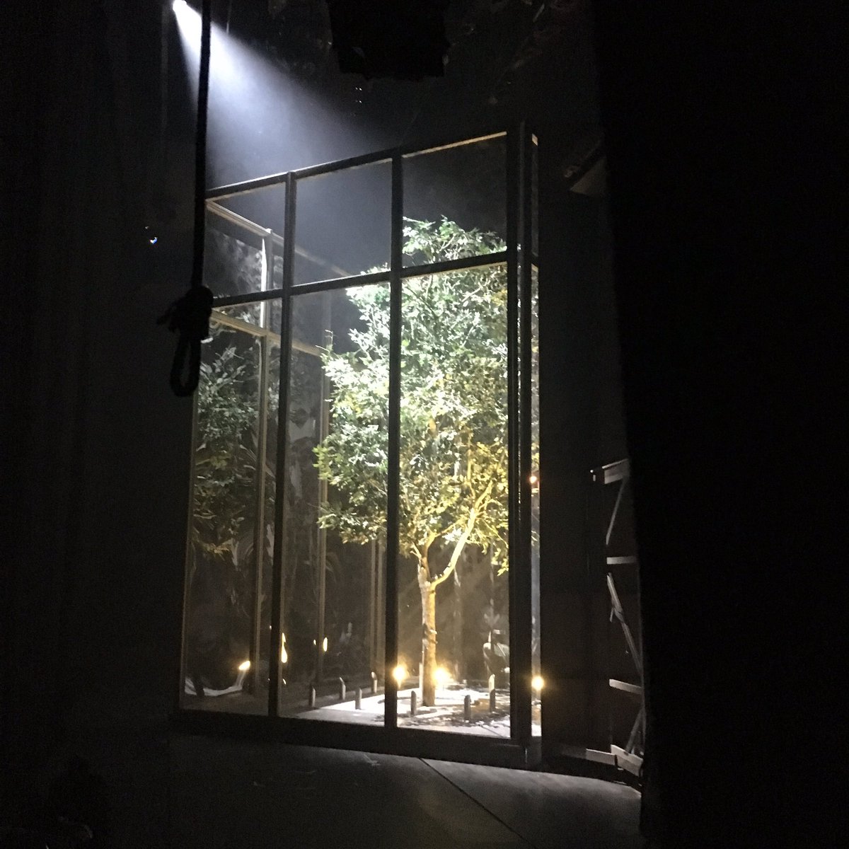 JasonMAK_GZ's tweet photo. #gpodoncarlo General rehearsal ✅ @grangeparkopera 🎉 So this opera has all stage management difficulties: Fire, children, trap doors, firearms, stage blood, weapons and armours... Such a good learning experience https://t.co/pXt0vVywei