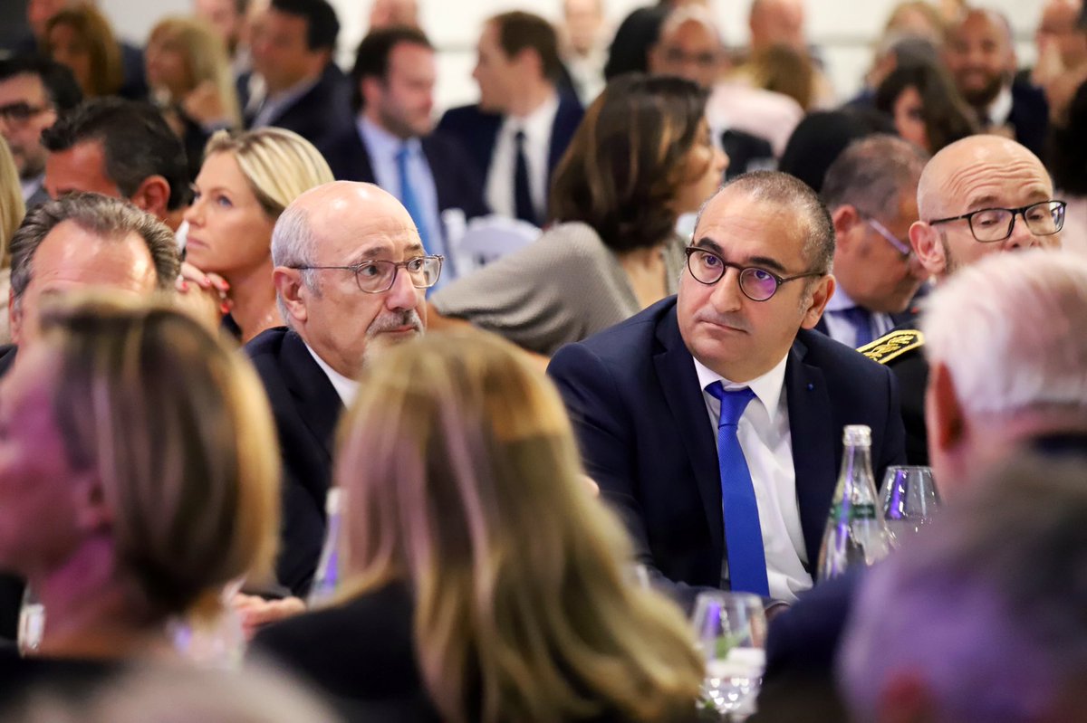 À #Marseille, avec <a href="/NunezLaurent/">Laurent Nuñez</a>, pour participer au traditionnel dîner organisé par <a href="/Le_Crif13/">Crif Marseille Provence</a>. 
Une soirée d'échanges et de partage, mais aussi un moment important pour rappeler la détermination de l'ensemble du Gouvernement à combattre l'antisémitisme, sous toutes ses formes.