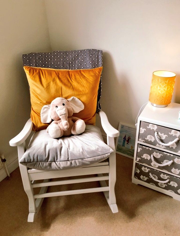Sonia_Casey_'s tweet photo. Chilled out #bankholiday #weekend π #datenight with my main man @seanieflanagan π and prep for baby's arrival... #countingdown the days π€° #maternityleave officially started ππ #excited #firsttimeparents #mammytobe #nesting https://t.co/nfF2VZSdoh