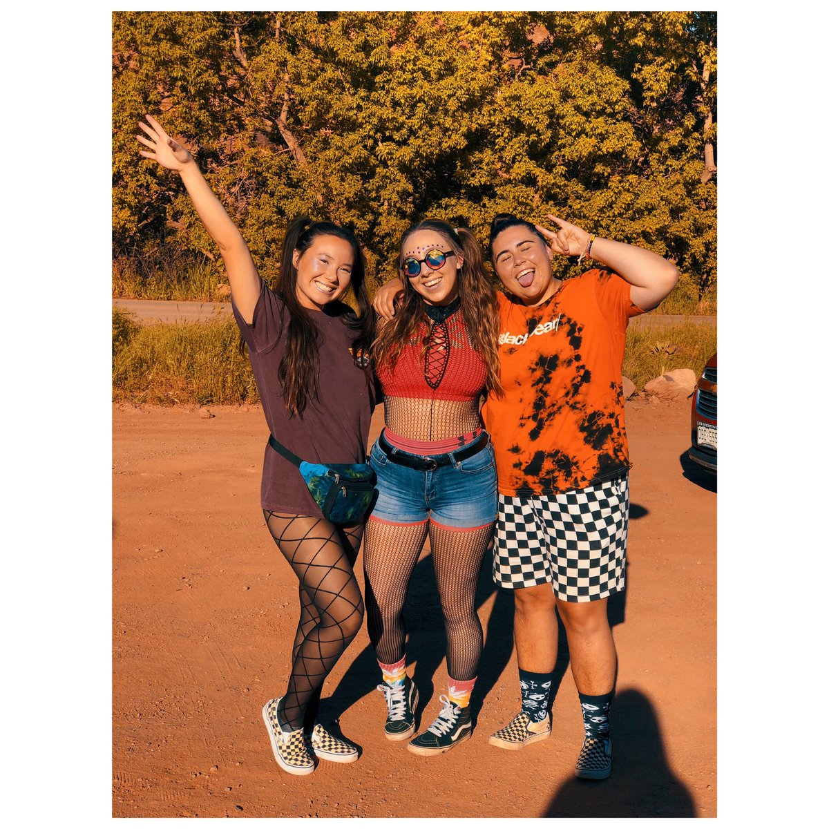 charlirosedavis's tweet photo. my heart is rly so full, s/o to @ParadeOfBass for making their first Red Rocks experience so beautiful ❤️ https://t.co/w9E1GpGSQZ