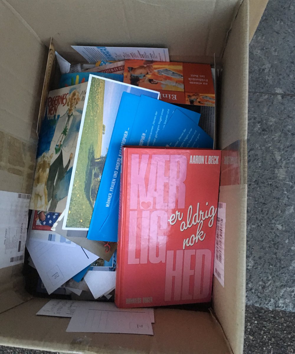 bartlebeer's tweet photo. Kærlighed er aldrig nok: #WildeBücher mal auf 🇩🇰

#StadtinBüchern https://t.co/KAjG8Z1N5T