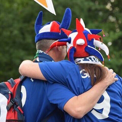 LigueFootLFPL's tweet photo. 📸🇫🇷 Nos photos côté supporters de l’@equipedefrance @FFF ! #FiersdetreBleus #lfpl #Nantes #FRABOL
▶️ https://t.co/pTfgtNPIMw https://t.co/zTR0NoAJ0S