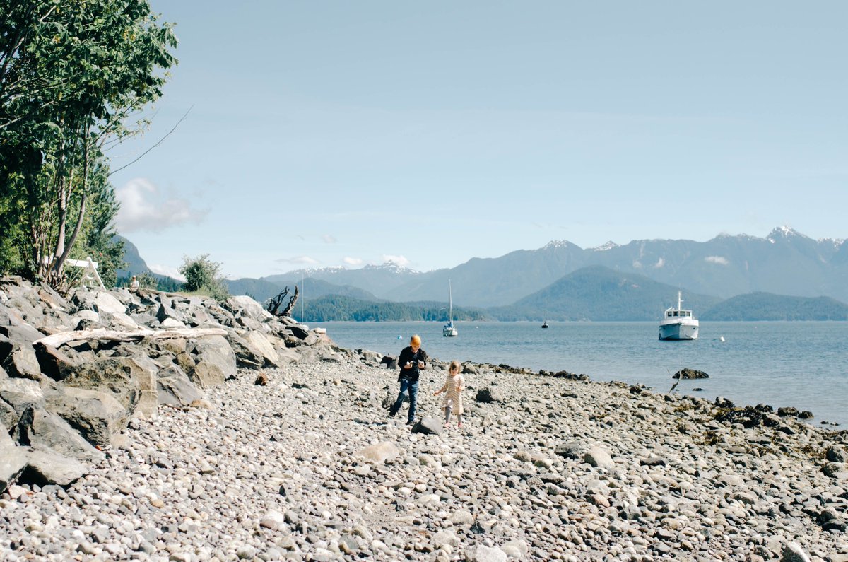 sunshinecoastca's tweet photo. They packed their bags, headed to Horseshoe Bay terminal and walked onto @BCFerries for a Sunshine Coast family adventure, travelling around with @BCTransit. 🚎
.
#SunshineCoastBC | #exploreBC | #ExploreBCbyBus 
https://t.co/aQysCBOZ8i https://t.co/XccPCjWUqH