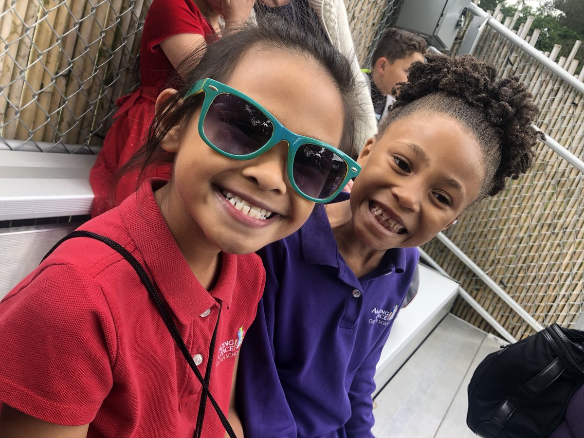 AGCS_01's tweet photo. So much fun at @woodlandparkzoo! What a great way to spend the last #Monday of the school year #FirstGrade #science #experientialed #elementaryed @rentonprep @em_chant https://t.co/5uxMe2cvT0