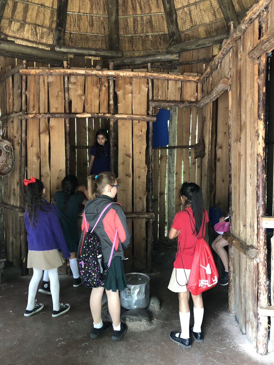 AGCS_01's tweet photo. We love this African village at @woodlandparkzoo! It makes us feel like we are in #SouthAfrica - the country we have been studying and designing our own homes for this year’s #STEAM Fair. #FirstGrade #seattle #GirlsInSTEM @rentonprep @em_chant https://t.co/xQzefSEDZ1