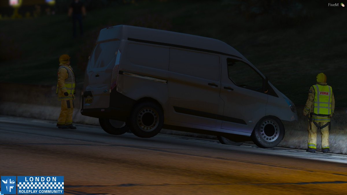 cmg_ff's tweet photo. Started the night in an IRV and ended up taking incident commander for @LRPC_LFB at an RTC after a van decided to engage in a pursuit. Very well played out scene. Well done to all @LondonRPCV https://t.co/dILBxjWa09