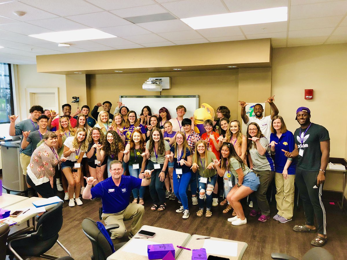 drjuliebaker's tweet photo. Here we are!! #TNTechSOAR #2 💜💜 Check out this awesome group of new Golden Eagles! 🦅 We’re ready to #SOARFarr &amp; spend the next 4 years with this group!! @TTUCOESSC @jeremywendt @drkillman @LisaZ60873727 @TTUEXPWADVISORS @TNTech_NSFP https://t.co/Ohse87q8A0