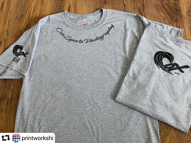 americantshirt's tweet image. #repost @printworkshi: 1 color 3 placement print. Dense black ink printed on a lt steel Hanes tagless tee. #screenprinting #manualscreenprinting #printedinhawaii #fusion180ink bit.ly/2wCpqud