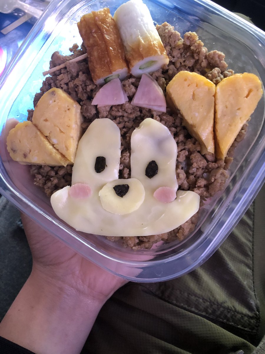hinapiyooooooo's tweet photo. 朝からキャラ弁💜
なゆーありがとう😋 https://t.co/yNv5M0ZAud