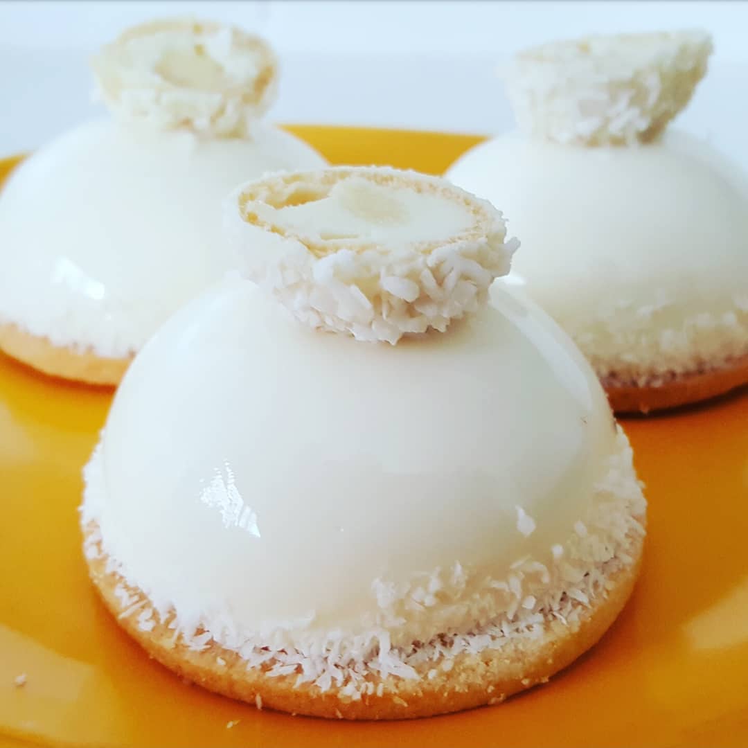 EatDrinkCoconut's tweet photo. RT @TALmachluf: Raffaelo Dessert white chocolate mousse and coconut 🍫🌴😉 #desert #raffaello #chocolate #white #whitechocolate #coconut #talmachluf #food #lovefood #mousse #foodblogger #foodlover #nycfood https://t.co/FmkCb2btPR https://t.co/6djUicA6Sv