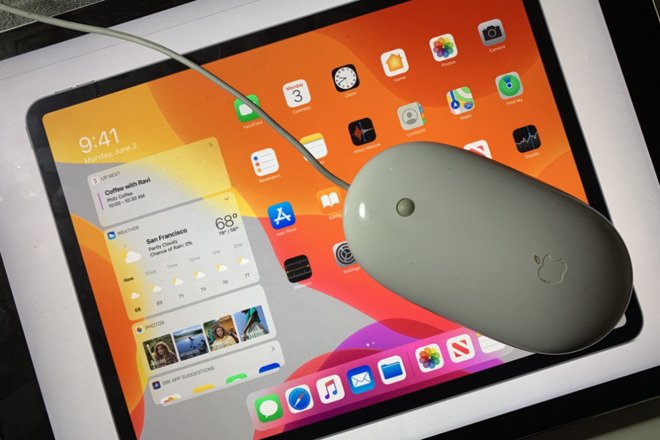 appleinsider's tweet image. The first beta release of the new #iPadOS has a hidden and big feature --  mouse support. #wwdc19 #wwdc2019 appleinsider.com/articles/19/06…