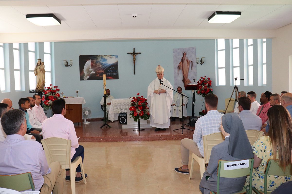 ObispoCartagena's tweet photo. Es para bendecir al Señor por los voluntarios que participan todas las semanas en la pastoral penitenciaria. Ellos son los artífices  de una esperanza viva con todos los internos y son dignos de todo elogio, son evangelizadores con espíritu. https://t.co/dFQnrfYni3