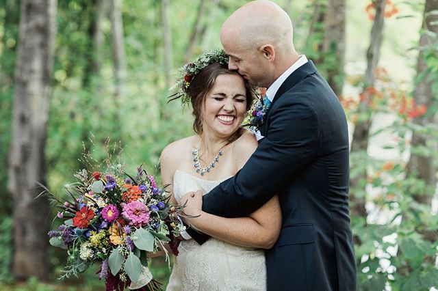 Happy June! Summer being right around the corner is making us seriously excited.⁣

#cleanplatepictures #hudsonvalleyweddingphotographer  #mastinlabs #lookslikefilmweddings #upstatenywedding #summerwedding2019 #flowercrown #ohwowyes #soloverly #rea… bit.ly/2Z9BGyP