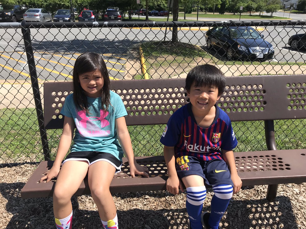 FirstGradeLynch's tweet photo. 9 days left of first grade = Sports Day!!! 🎾🏀⚾️⚽️🏒🥋⛳️ https://t.co/WTVGvPBNGS