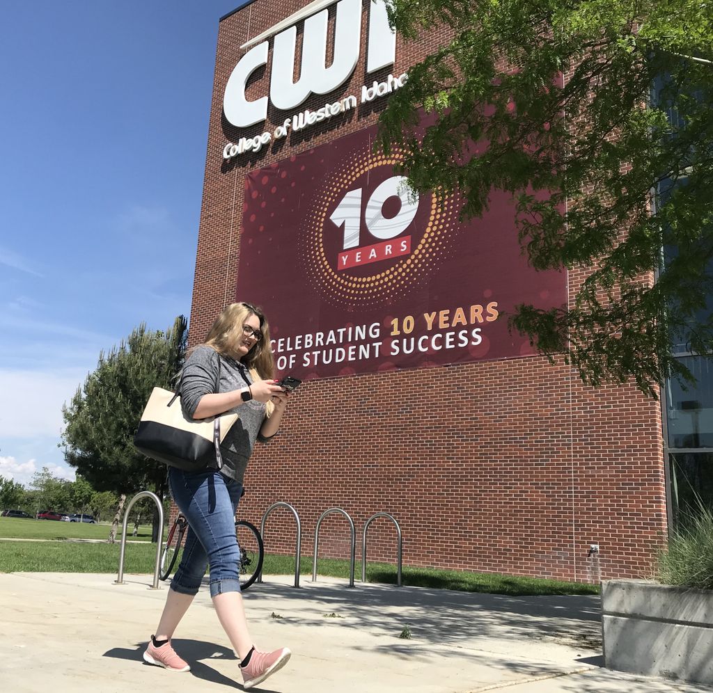 cwidaho's tweet photo. Welcome #mightyCWI students to the first day of summer classes! We hope you have a great term! #idedu https://t.co/jja6Q9vsFK