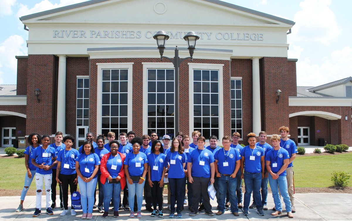 BASFLouisiana's tweet photo. 29 students began BASFโs #TECHAcademy today; an exciting week of learning about technical & craft careers through experiments, demonstrations, field trips & industry pros! @APSB_official @RiverParishesCC #DutchtownHigh @DvilleTigers @EA_High_School @thestagators @golctcs @AWCwt https://t.co/2XFyh1PYdb