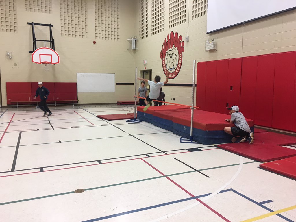 MlleLubert's tweet photo. First Junior High Jump Practice today! We are practicing every second break this week! https://t.co/EJi9rl5Jlq