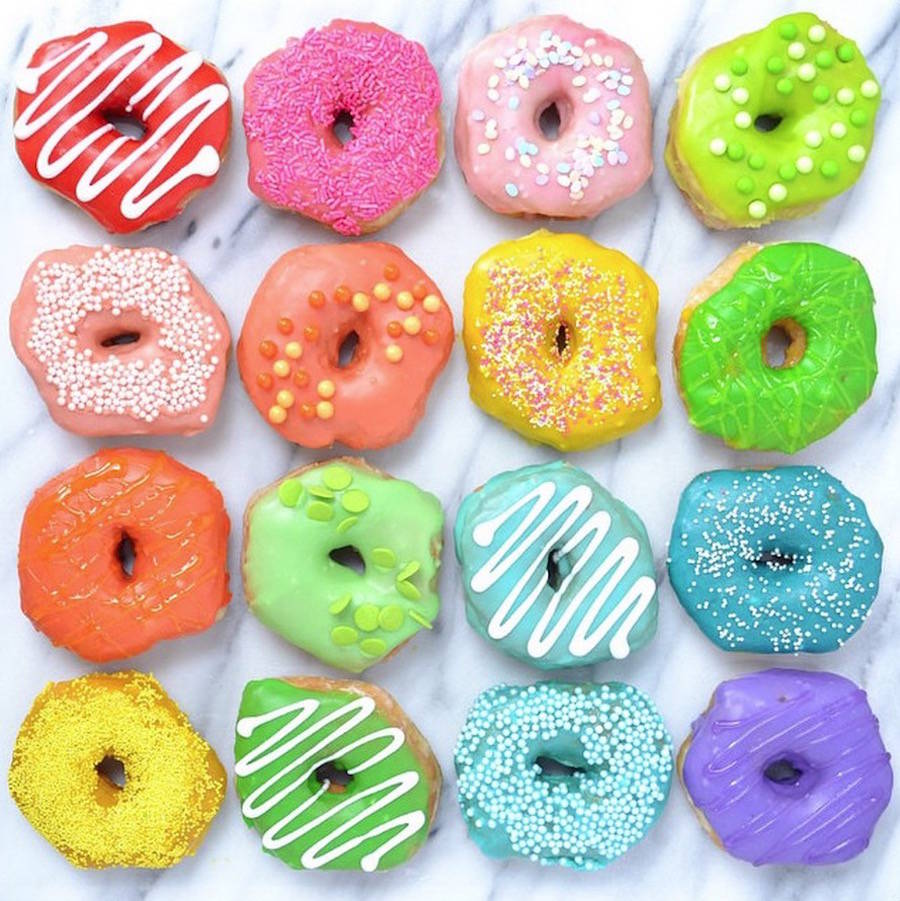 NightAlibi's tweet photo. Yum!! 🌈🍡🍧🍩🎂🍿🍭
#colorfulfood #colorfulsnacks #rainbow https://t.co/vqnO9xOw0E