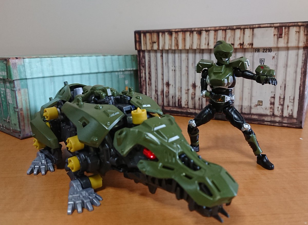 ブンドド ドーパント 掌動龍騎を改造して作りました オリジナル龍騎ライダー 仮面ライダージョー ワニ 型ミラーモンスター ガブリゲーター ゾイド と契約したライダー ゾイドワイルドが違和感無さすぎて共演してもらいました ワイルドブラスト