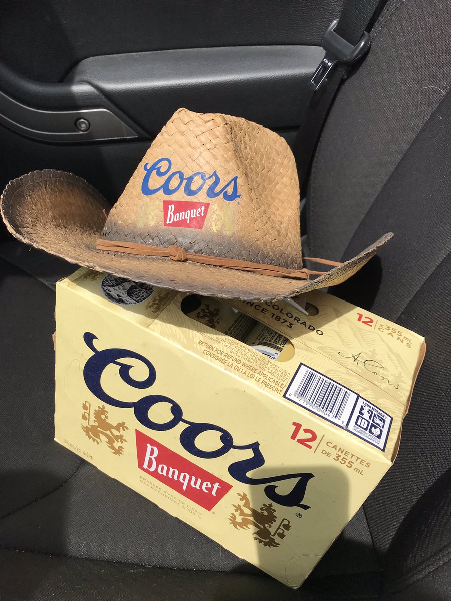 KevinTheStocker's tweet photo. Happy Birthday to me! #Summersoonplease #teacher #notacowboy https://t.co/a039L9ggqk