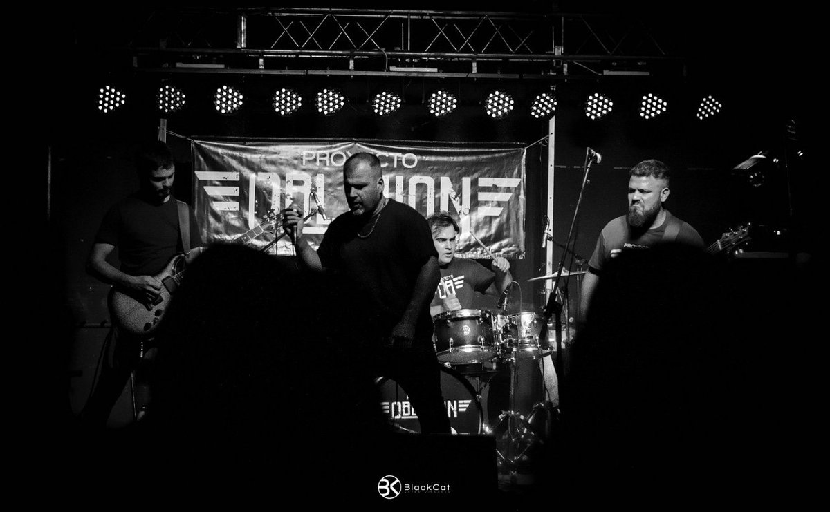 proyectoblivion's tweet photo. El sábado 29 de junio tocamos en #CityRock en Junín !!! Y el 6 de julio en @CasaRockPalermo !!! 

Ph: @blackcat_av 

@bl_producciones @blackcat_av #BlProducciones #BlBandas #Rock #Metal #GiraPuraPalabra2019 #Oblivion5Años https://t.co/1gO5EfNUJP