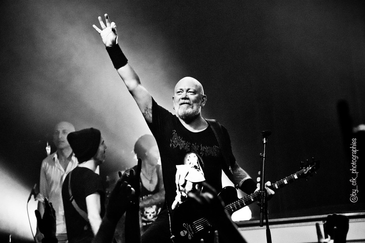 Catoune1982's tweet photo. #lebaldesenrages #tagadajones #punishyourself #nikojones #stefzen #stefburriez #vincentvx #poun #pounbba #blackbomba #blackandwhite #blackandwhitephotography #photography #liveshoot #concert #blast https://t.co/7qbsZPX1cb