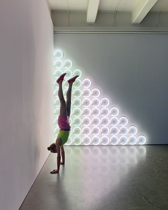 SusiKenna's tweet photo. Forever heels over head in love with #DanFlavin. @diaartfoundation #diabeacon 📸 @noreenkahmad + @ejaazdaiyan https://t.co/AxzBWMr8Ft https://t.co/DBwF3e8AgZ