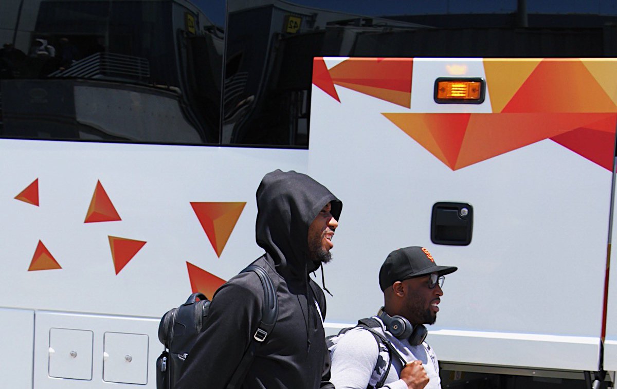 Raptors's tweet photo. Bay Area arrival. #WeTheNorth https://t.co/Kxs6Suq8JZ