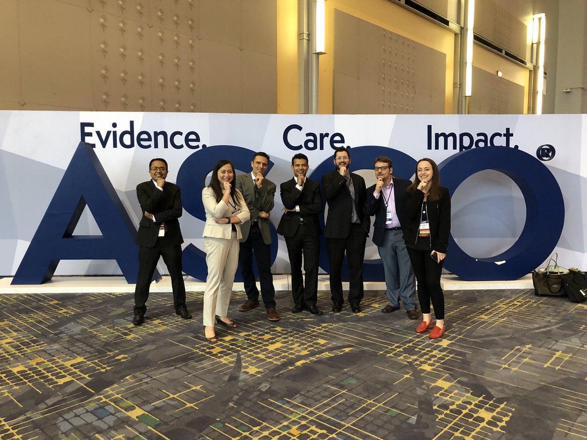 What a powerful picture! <a href="/TiansterZhang/">Tian Zhang, MD, MHS, FASCO (@tiansterzhangmd.bsky)</a> <a href="/neerajaiims/">Neeraj Agarwal, MD, FASCO</a> <a href="/PGrivasMDPhD/">Petros Grivas</a> <a href="/koshkin85/">Vadim Koshkin MD</a> <a href="/NazliDizman/">Nazli Dizman</a> 
W the traditional #chingrab <a href="/montypal/">Sumanta K. Pal, MD, FASCO</a> #ASCOiSpy <a href="/ASCO/">ASCO</a> #ASCO19