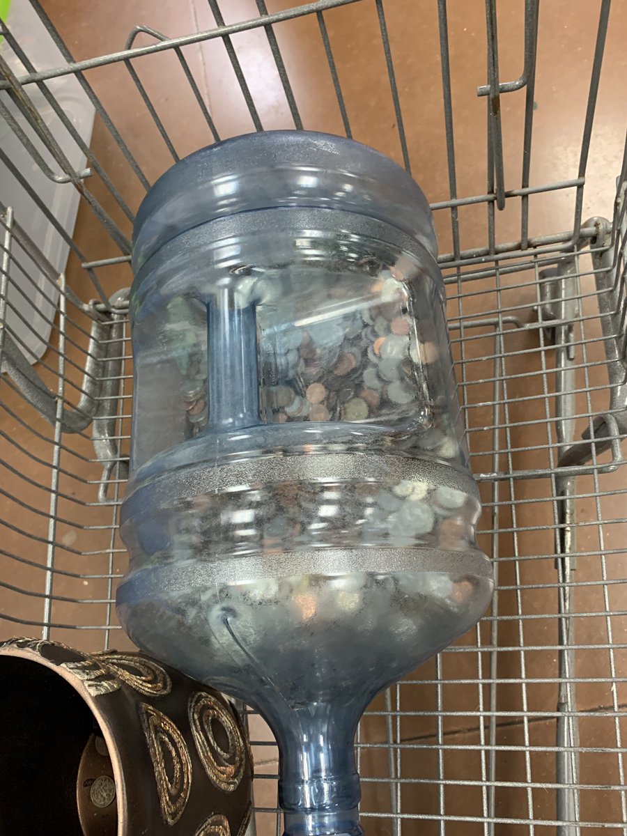 _ShaneikaMarie's tweet image. Saving up coins turn into big money, #pennies do count 👍 yes