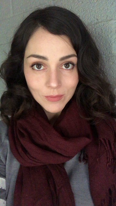 Feeling like a romance novel 🧣 https://t.co/OAJadiT0uH