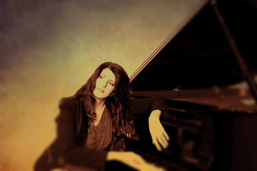 Get updates, insider news, offers on life changing products  - join my super cool email list here, and guess what? You get 3 FREE songs! WHOA! 
buff.ly/2EwbCpu