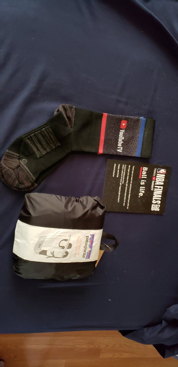 Real_sjl19's tweet photo. Received a cool tote bag and socks from @YouTubeTV today! Thank You!
#WatchLikeAFan #NBAFinals https://t.co/f1FUh84Yod