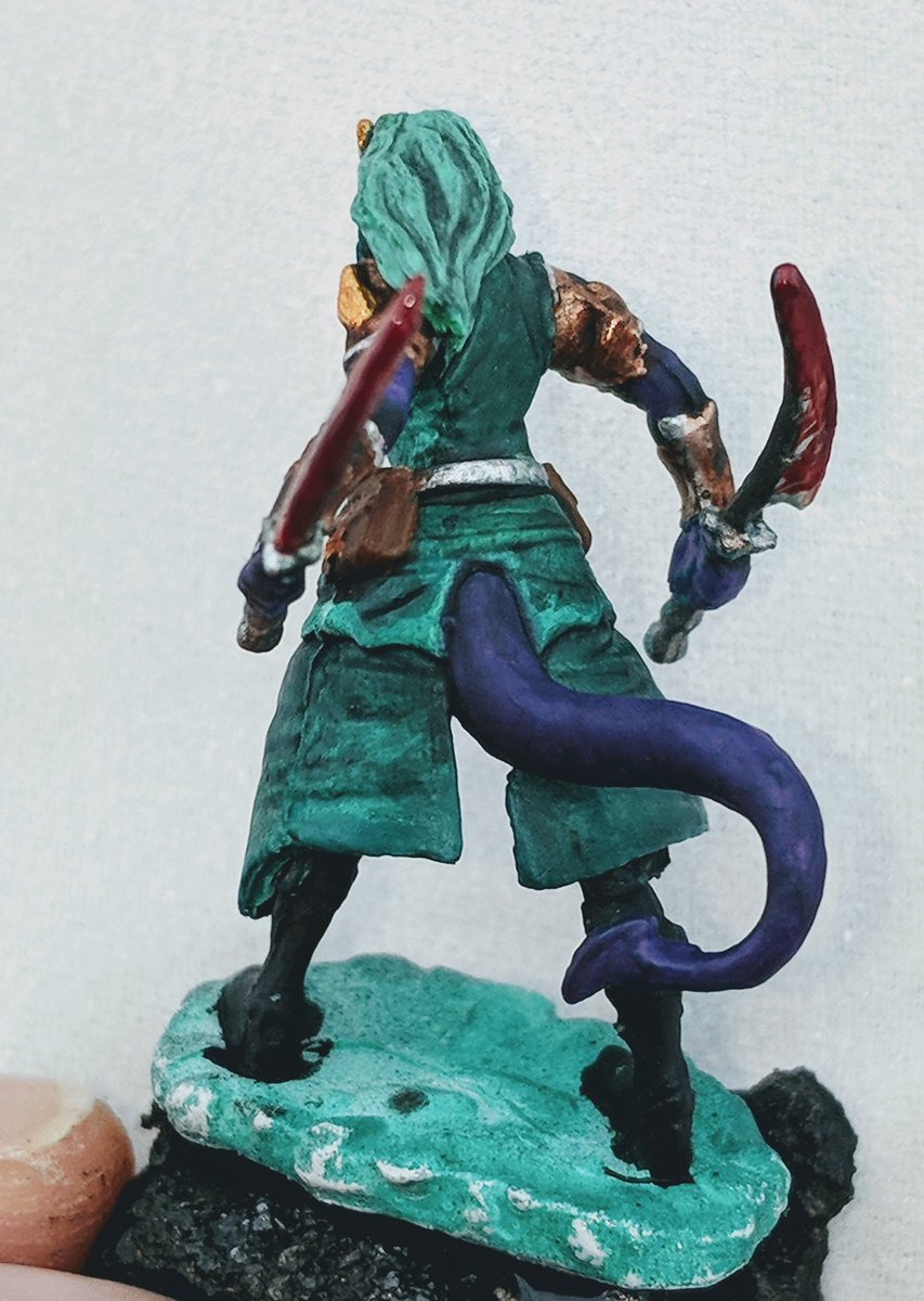 PnguinAuthority's tweet photo. Few more shots of the 1" tall Pathfinder Rogue mini for the DnD group! 🖌️
.
#paintings #dnd #mini #miniatures #practice #tiny #miniaturepainting #paintingminiatures #hobby #painted #painting🎨 https://t.co/1L3lgYQ1pb https://t.co/RoArifVqe9