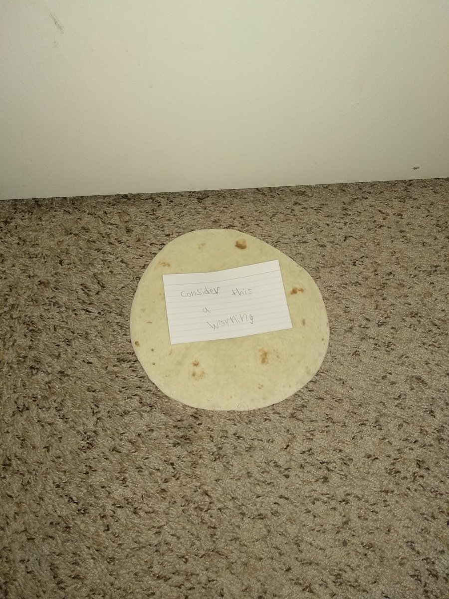 jujuasf's tweet photo. My brother just slid this under my door??? https://t.co/AwrXE2HurD