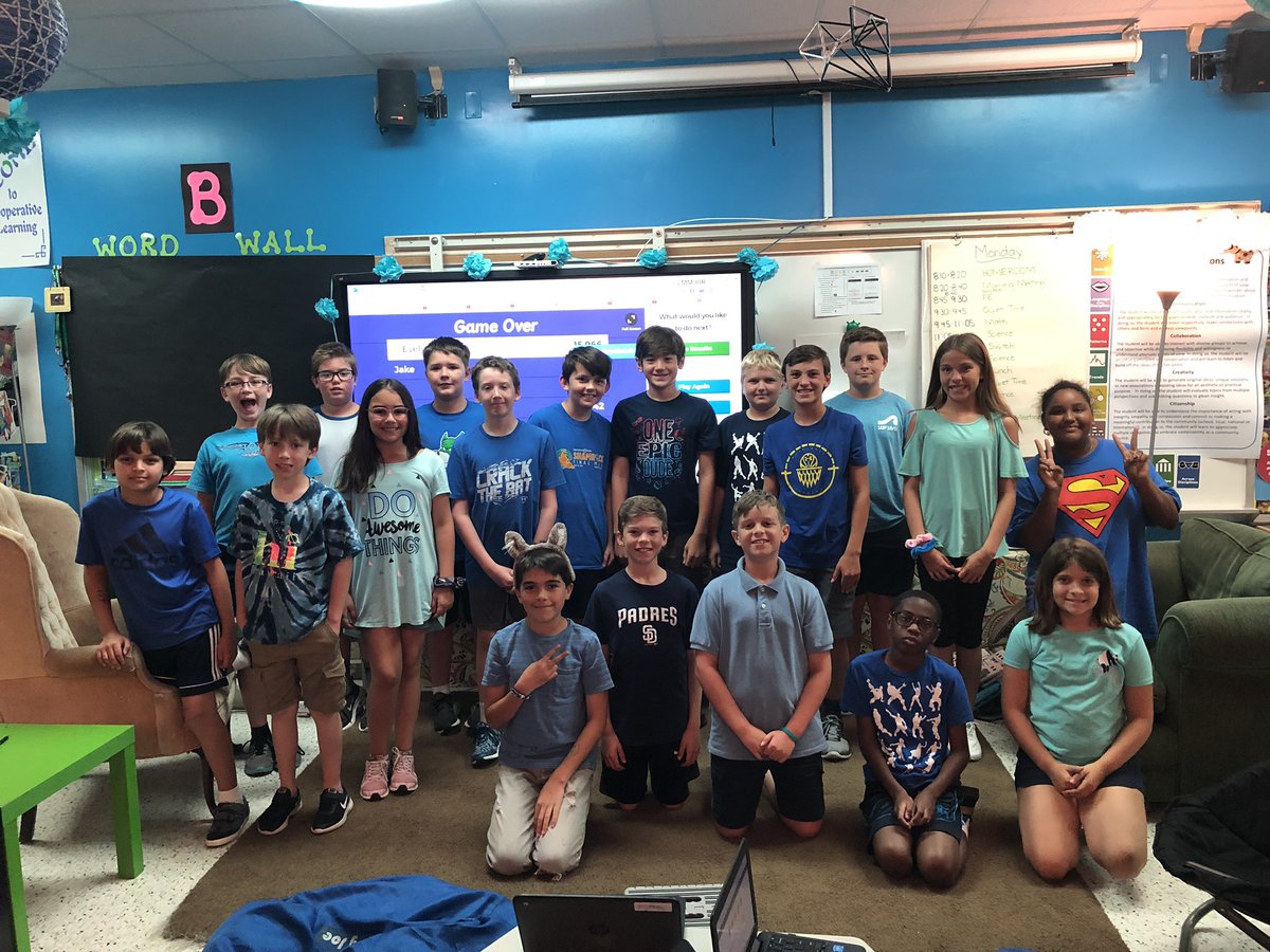 MrsWhalen3o's tweet photo. Everyone showed up today in blue showing #WeAreVBStrong @ThreeOaksElemVB https://t.co/I40McElR92