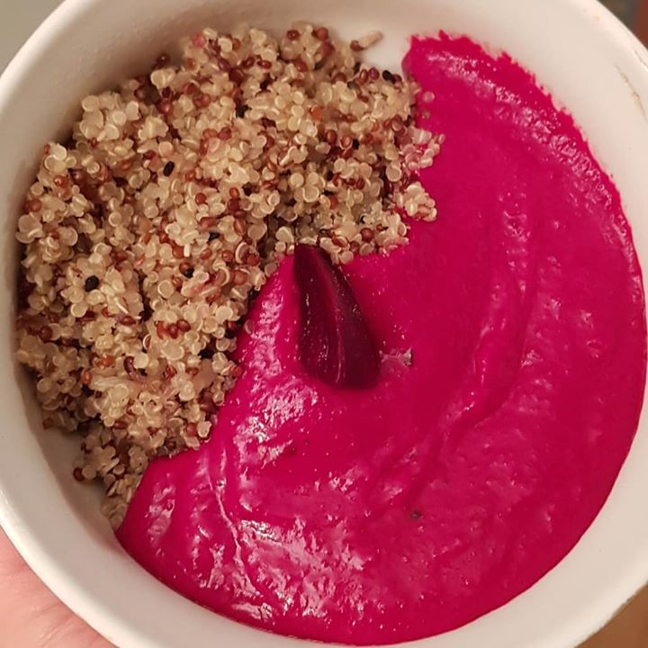 enchicureo's tweet photo. Quínoa con sésamo negro y puré de betarraga ❤
.
Para el puré:
✔ Cocinar dos betarrag... https://t.co/rP2YBGoJQb https://t.co/JQtaElCbmN