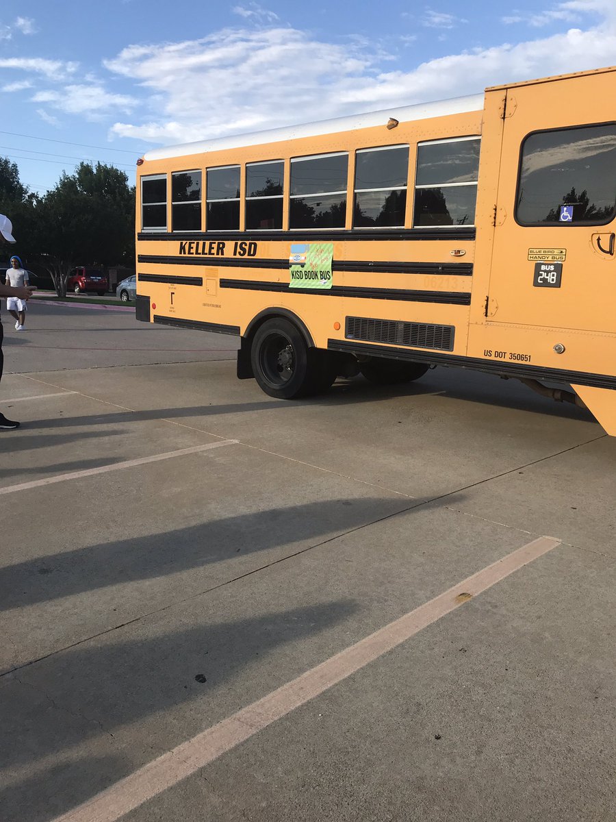 DianaColby's tweet photo. Great night @kellertxlibrary for #summerbookbus. @KellerLibraries Next Monday night join us at Summerglen Library. https://t.co/ArJp8OJaqp