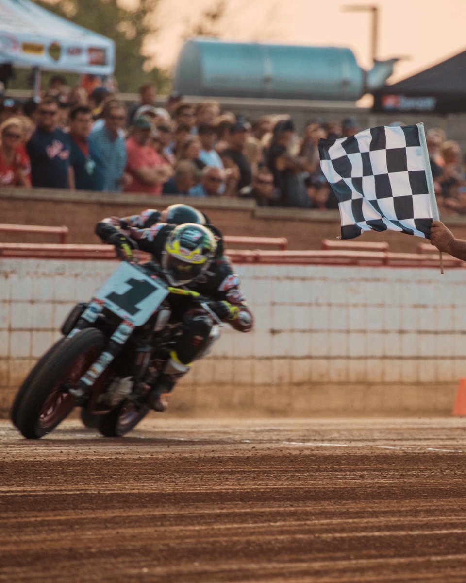 indianmotocycle's tweet photo. Mees holds on by 0.056 of a second - stays perfect at the @AmericanFlatTrk Red Mile.
@JMees1 held off fellow #indianmotorcycleracing Wrecking Crew teammate @BriarBauman14 for the win on Sunday.
#indianmotorcycle https://t.co/BgtLFgcqyA