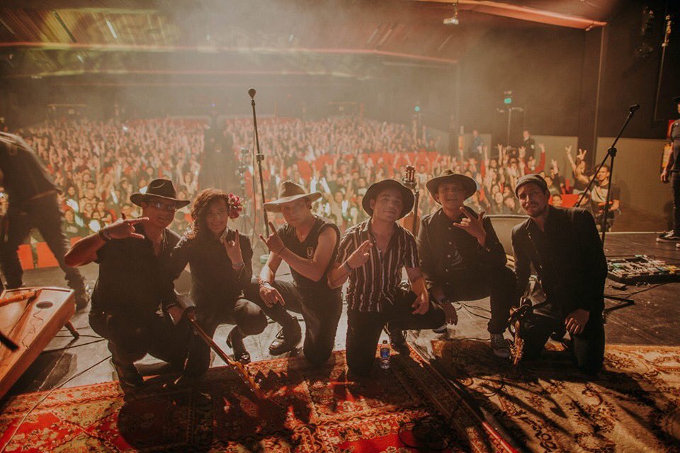 ChimoSicodelico's tweet photo. Noche de rock y joropo nocturno la que vivimos anoche en el #TeatroAbc. ¡Miles de gracias a @DonTetto @AidaHodson por la oportunidad, y a todos ustedes por la energía¡
📸 @yesidsandivalh 
#VivaElLlanoLibre https://t.co/xS0RWXSyeb