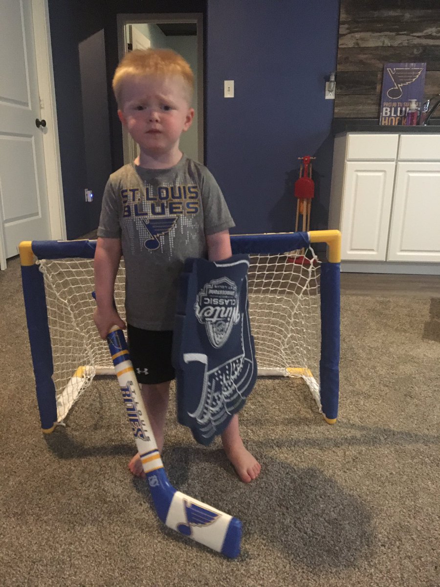 jessica_bardot's tweet photo. LETS GO BLUES 💙💛  he’s screaming Let’s go boys!!! @StLouisBlues https://t.co/qa0uDgl5U2