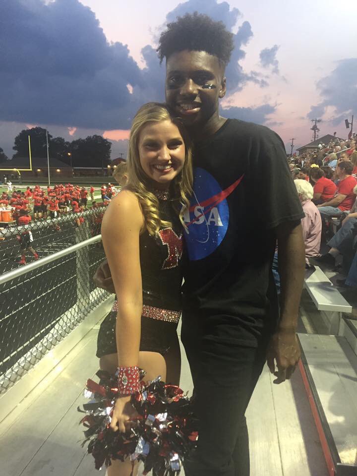 TrojansMSHS's tweet photo. The @TrojansMSHS faMily extends our deepest sympathies to the family and friends of Tomias Jones (Class of ‘18) who died suddenly this morning.  Class of ‘18 asks you to post your thoughts and memories for his family at https://t.co/CoduySQunk https://t.co/cEhf3f42Na