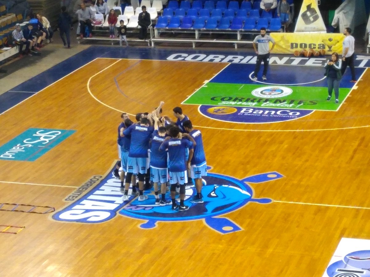 gonzalocontra's tweet photo. #LNB 🏀 ya estamos en el #Contte para vivir el 4° punto de la serie entre @ClubRegatasCtes (1) 🆚 @InstitutoACC (2) junto a @ferpumabarreto y @DiegoAguirre1 a través de 📻 @LaRedCorrientes 107.1 MHZ. Nos acompañas ❓ https://t.co/blg9lJxpVI