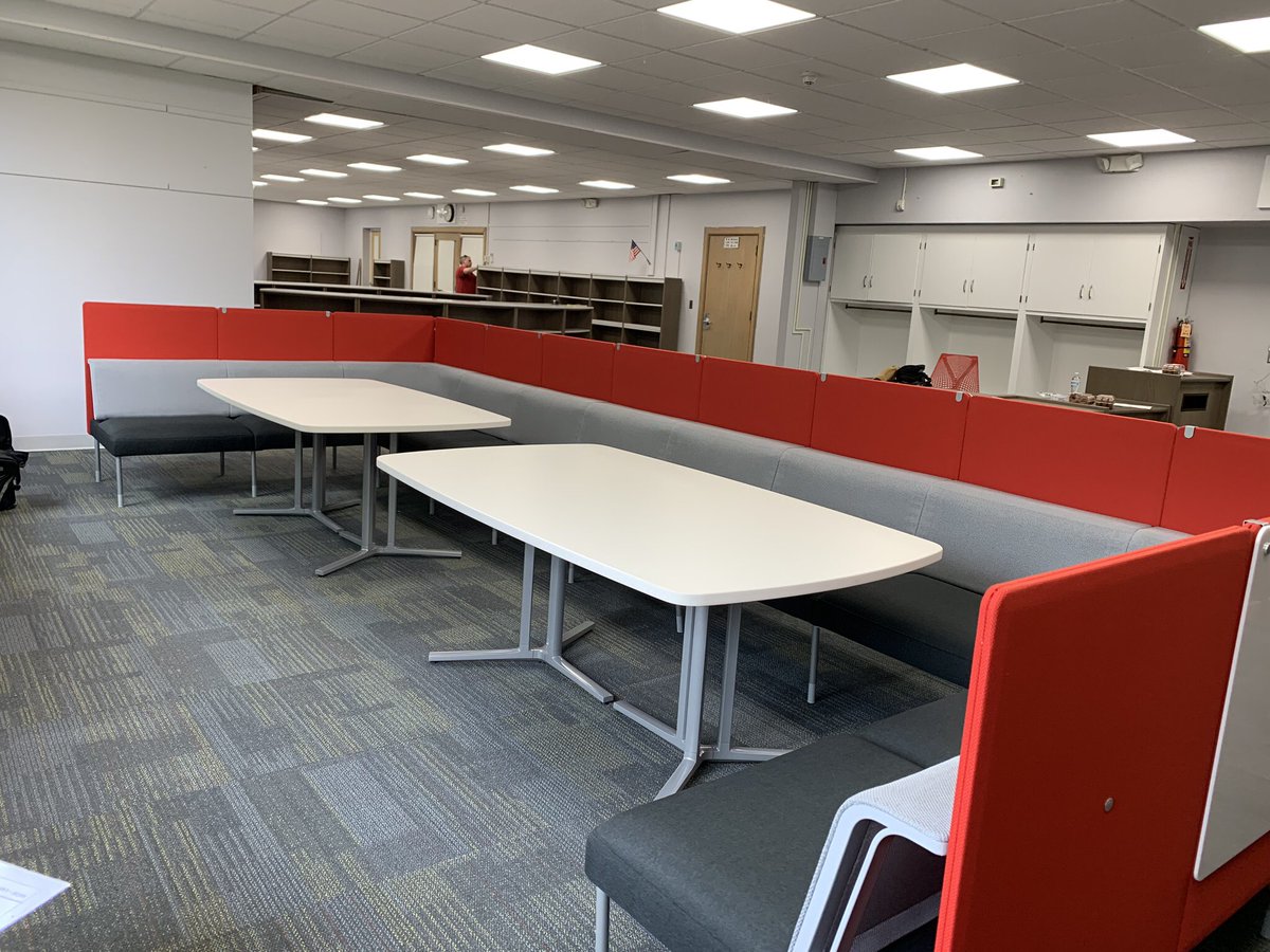 patriciaeyer's tweet image. @WOSnews #libraryWOS is excited about moving into the newly renovated space📙📕📘📗