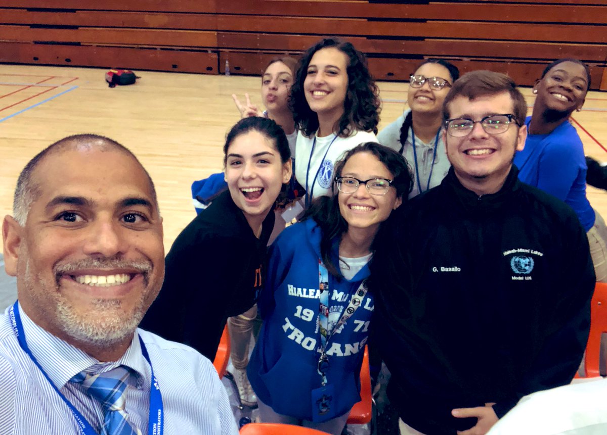 J_Ramirez991015's tweet photo. @hmlclassof2019 getting ready for commencement #WeAreHML @HMLActivities @HMLYearbook2019 @lisagarcia_lisa @NROSup @MDCPSNorth #Seniors https://t.co/Akit2j8XNz
