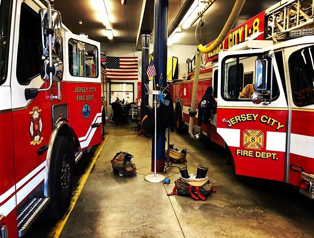 AlanSimmonsBFD's tweet photo. #jersey #city #fd #engine #19 and #ladder #8 #ready @chief_miller 
#chiefmiller
@firefighterposts
#photojournalism
@LACoFDPIOl
@LACoFireAirOps
#EPN
#EmergencyPhotographersNetwork
#firefighters_daily
#firefighting_obsession
Reposts are OK must give photo … https://t.co/rqK5WlQikN https://t.co/QYw8PAoBTw