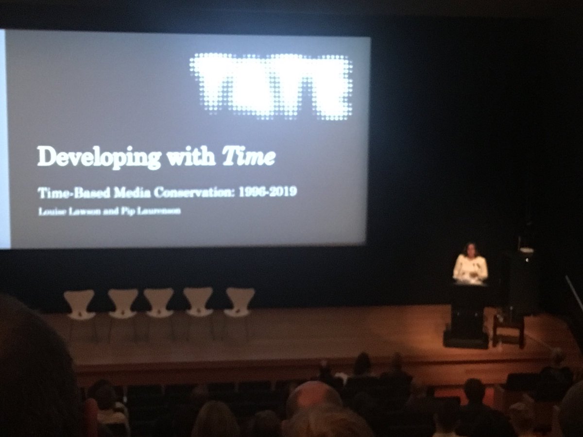 PatriciaMFalcao's tweet photo. @lawsonlouise1 giving her talk @ArtGalleryofNSW #flexfuturetbma https://t.co/MasFFTODhV