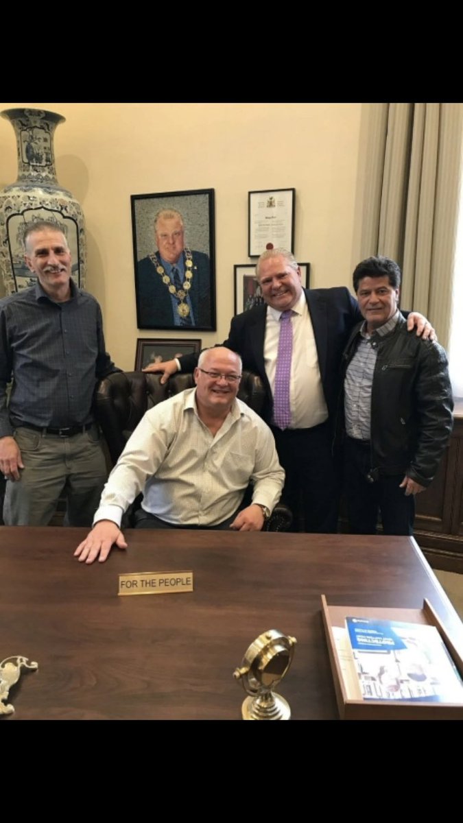 Kbrooksunifor's tweet photo. @JerryPDias and @UniforTheUnion can someone explain why our president is in this particular office with this particular person, with great big smiles? Isn’t he decimating our province a little at a time? https://t.co/dFS6khJu20